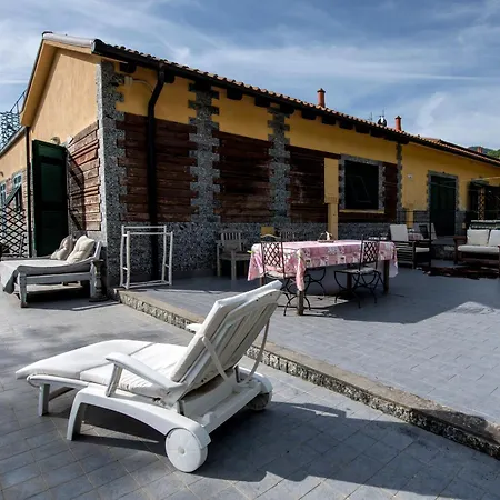 210 - Larice - Terrazza, Giardino E Piscina Apartmán *